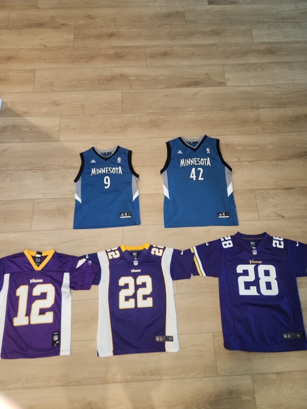 Nike, Adidas & Reebok Minnesota Timberwolves & Vikings Youth Size Medium Large